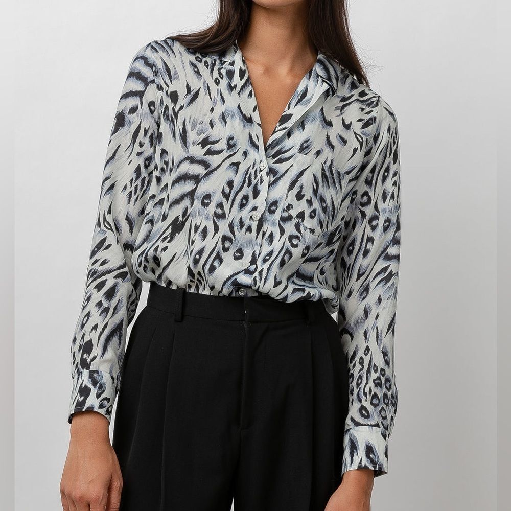 RAILS Women’s Size Medium Rebel Shirt Ivory Snow Leopard Button Down Blouse